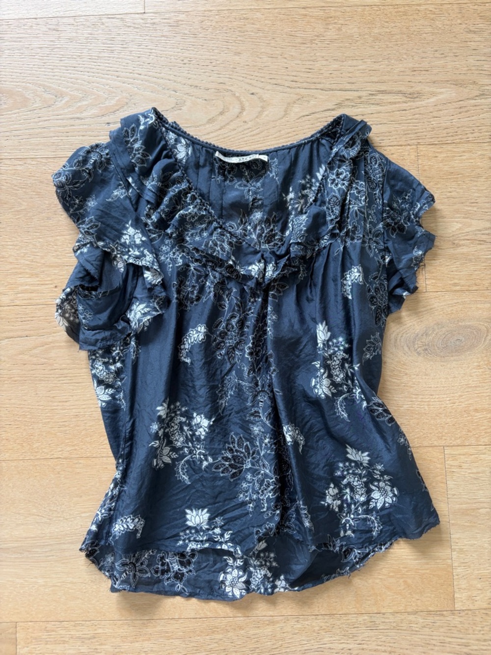 Dark Blue Floral Ruffle Sleeve Blouse